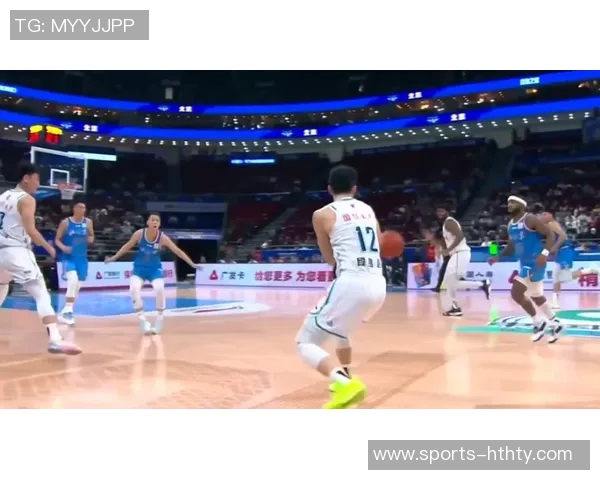 迪文岑佐与里德三分球表现不佳却携手贡献21分展现默契配合