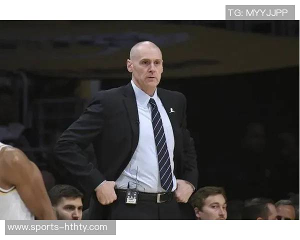 卡莱尔强调全能球员的重要性:组织进攻得分与掌控比赛节奏缺一不可 卡莱尔强调全能球员的重要性:组织进攻得分与掌控比赛节奏缺一不可